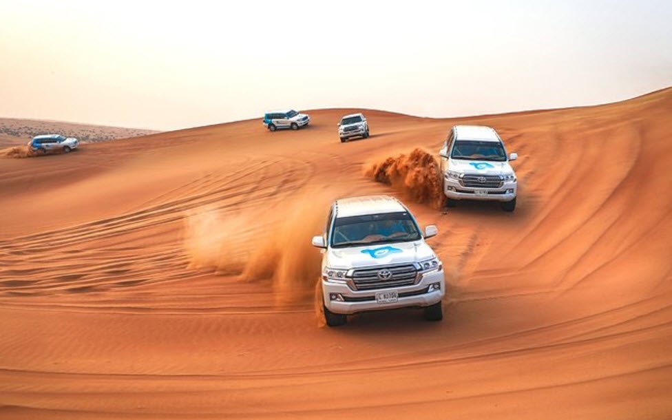 Desert Safari / Dune Bashing, Dubai & Abu Dhabi Deserts, United Arab Emirates